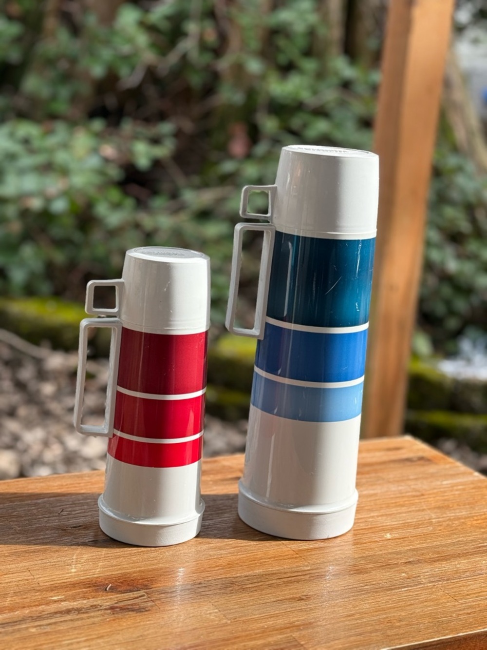 Vintage Thermos brand 70’collector alert glass insert sold as set